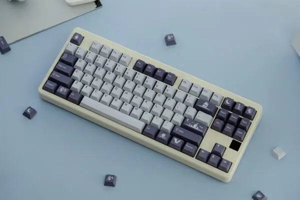 GMK+ Zero-G Cherry Custom Keycap Set