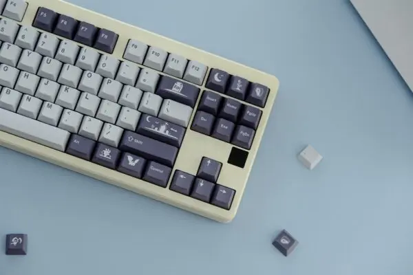 GMK+ Zero-G Cherry Custom Keycap Set