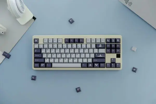 GMK+ Zero-G Cherry Custom Keycap Set