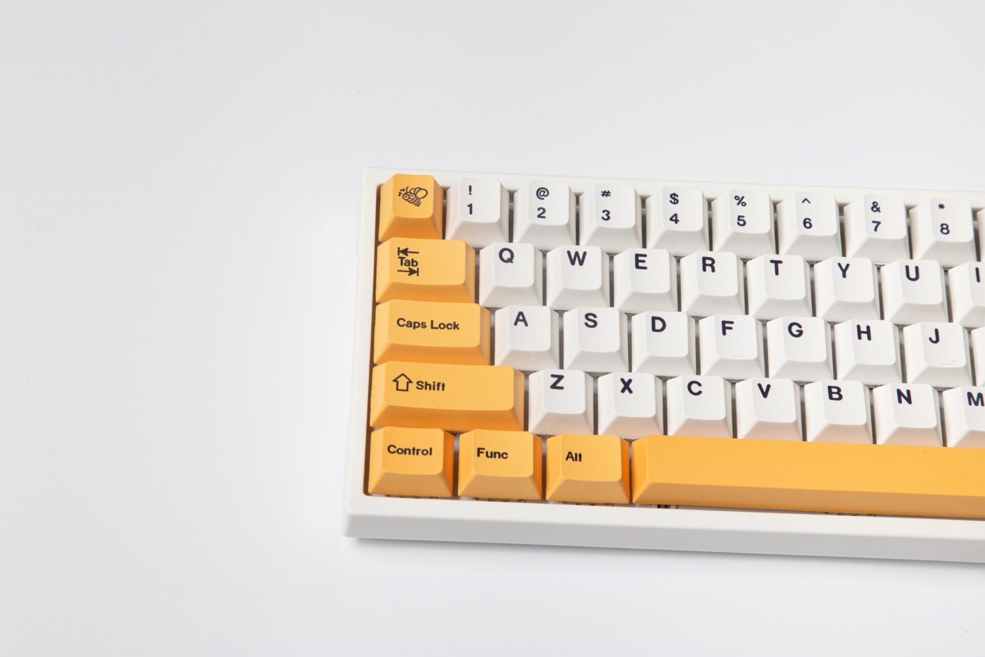 133 Key PBT Keycap DYE-SUB Cherry Profile Personalized Minimalist White Yellow Bee Keycap For Mx Switch Mechanical Keyboard 133 Key PBT Keycap DYE-SUB Cherry Profile Personalized Minimalist White Yellow Bee Keycap For Mx Switch Mechanical Keyboard