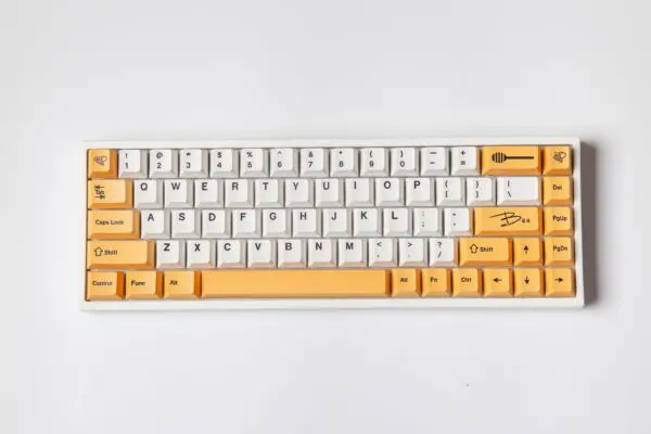 GMK+ Bee Series Cherry Custom Keycap Set