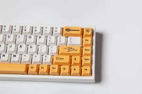 GMK+ Bee Series Cherry Custom Keycap Set