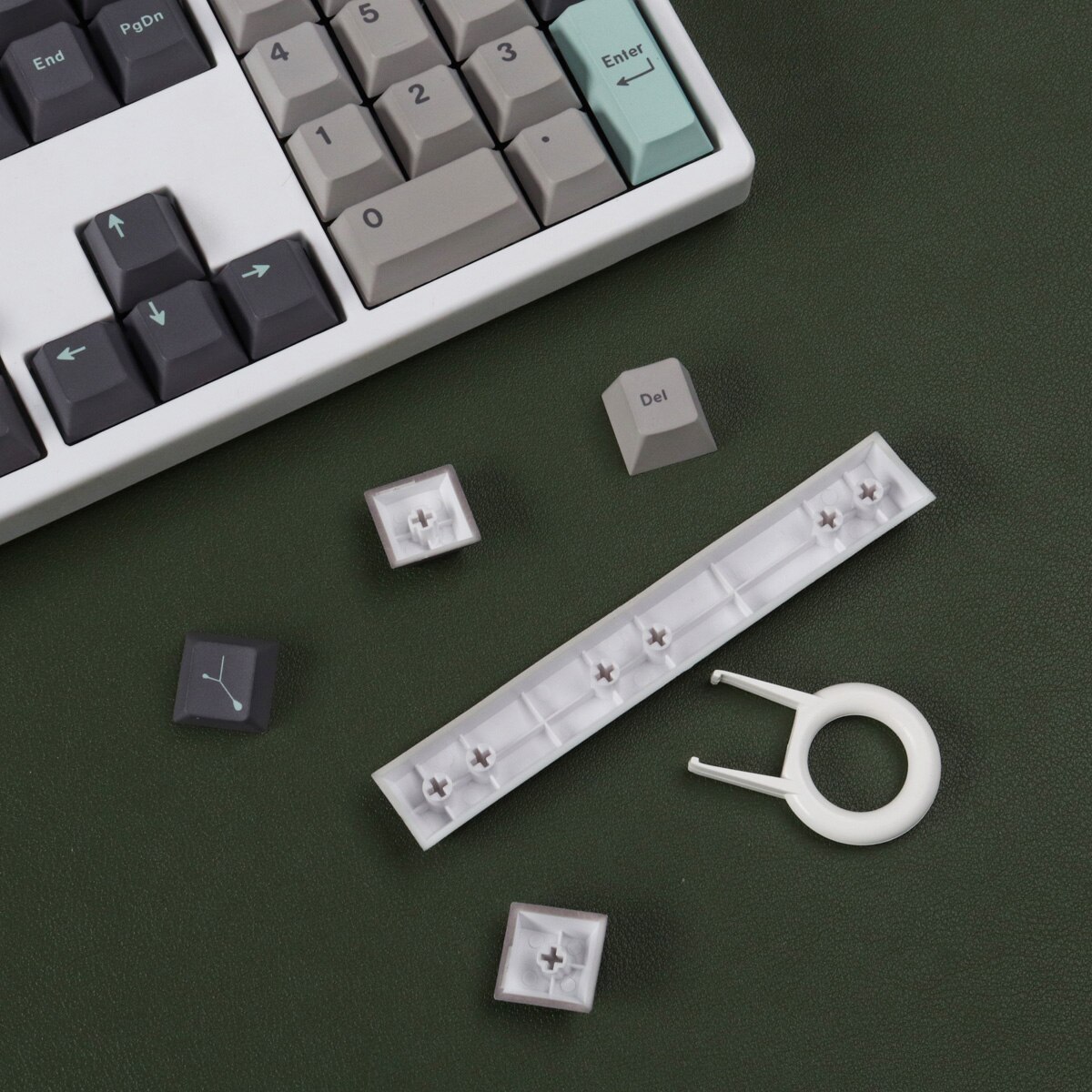 Gmk Rainy Day Large Set Cherry Profile Pbt Keycap Dye-Sub English Personality Keycaps For Mechanical Keyboard 61/64/68/75