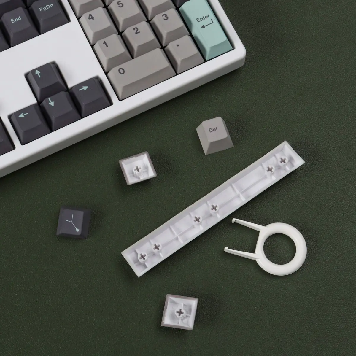 Gmk Rainy Day Large Set Cherry Profile Pbt Keycap Dye-Sub English Personality Keycaps For Mechanical Keyboard 61/64/68/75