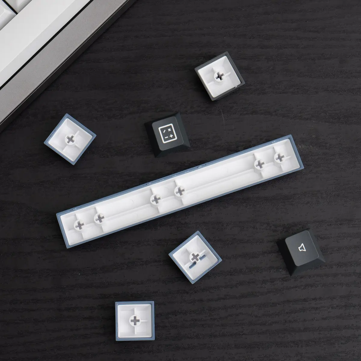 GMK+ Arctic Cherry Custom Keycap Set