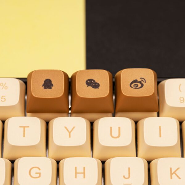 GMK+ Brown XDA Custom Keycap Set - Image 3
