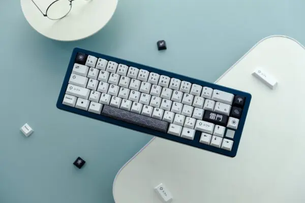 GMK+ Kaminarimon Cherry Custom Keycap Set